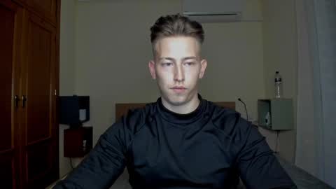 Snapshot of gym_alpha chatting on 02/28/25, 06:09 Oliver online show from 02/28/25, 06:09