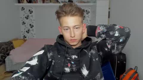 Snapshot of gym_alpha chatting on 09/26/25, 06:45 Oliver online show from 09/26/25, 06:45