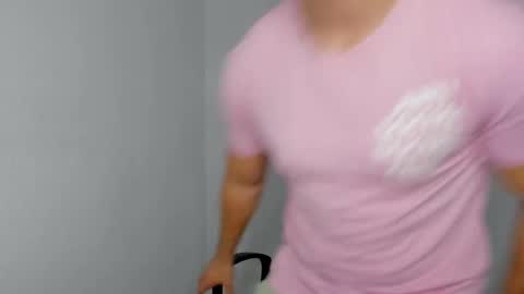 Snapshot of gym_alpha chatting on 09/30/25, 01:16 Oliver online show from 09/30/25, 01:16