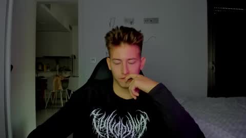 Oliver online show from 02/15/26, 01:52