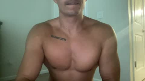 Snapshot of gymjunkiefit chatting on 07/07/26, 10:36 gymjunkiefit online show from 07/07/26, 10:36
