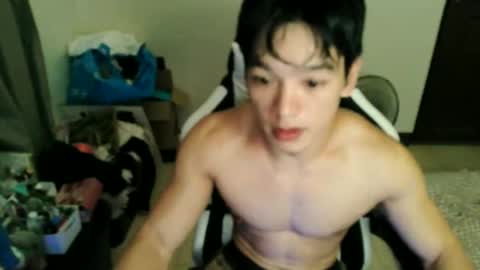 Snapshot of gymnasmenos chatting on 05/25/26, 11:05 AJ online show from 05/25/26, 11:05