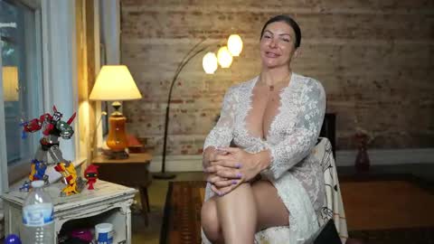 Snapshot of gypsy_rebellion chatting on 09/17/25, 11:45 Gypsy online show from 09/17/25, 11:45