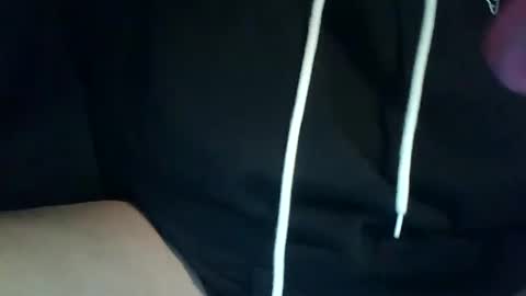 Snapshot of h0n3yb333 chatting on 10/18/25, 01:52 h0n3yb333 online show from 10/18/25, 01:52