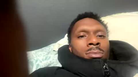 Snapshot of h111phin chatting on 12/02/25, 08:19 h111phin online show from 12/02/25, 08:19