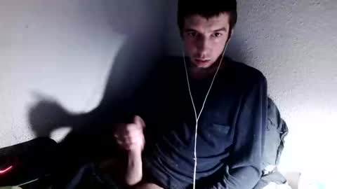 Snapshot of h1dden_reality chatting on 12/01/25, 02:38 h1dden_reality online show from 12/01/25, 02:38