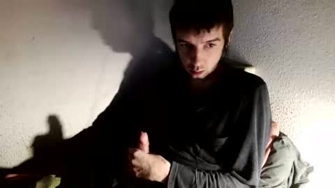 Snapshot of h1dden_reality chatting on 01/13/26, 06:35 h1dden_reality online show from 01/13/26, 06:35