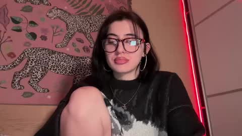 Snapshot of h3l9a_pataki chatting on 04/21/26, 05:06 Helga online show from 04/21/26, 05:06