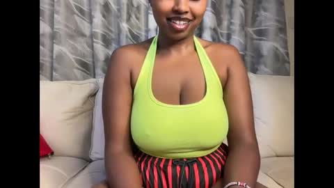 Snapshot of h_o_t_goddess chatting on 11/30/25, 03:32 h_o_t_goddess online show from 11/30/25, 03:32