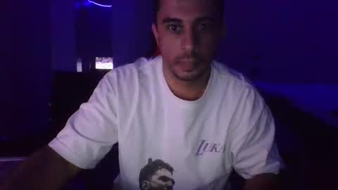 habibi_d online show from 10/22/25, 01:39