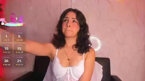 Snapshot of hadakiss chatting on 09/23/25, 02:09 Hada online show from 09/23/25, 02:09