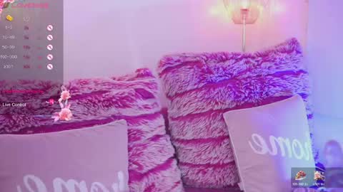 Snapshot of hade_collinss chatting on 05/26/26, 02:35 Hade online show from 05/26/26, 02:35