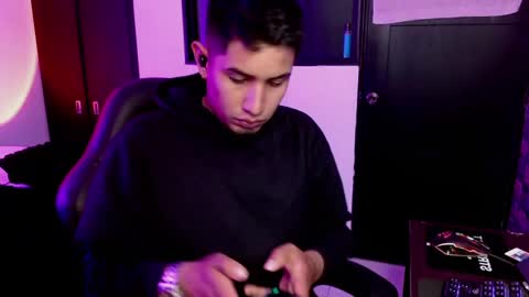 Hades Sir online show from 01/08/25, 01:32