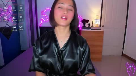 Snapshot of hailee_delevinge chatting on 04/12/26, 11:43 eurasian girl andrea online show from 04/12/26, 11:43