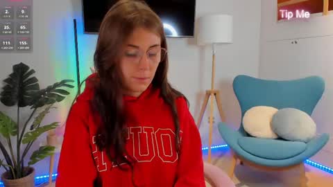 Hailey  Green online show from 05/25/26, 09:21