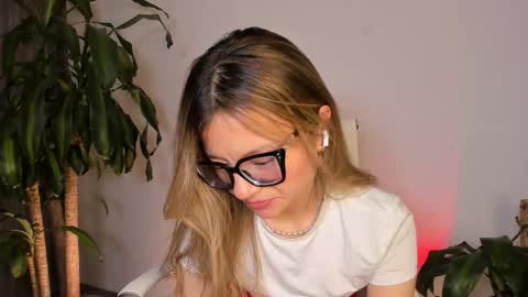 Hailey online show from 10/17/25, 12:47
