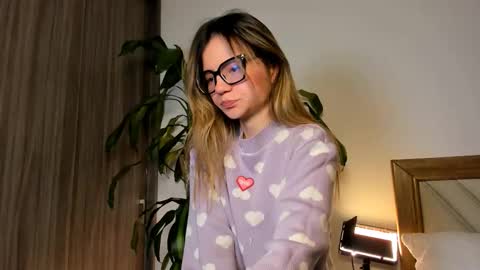 Hailey online show from 02/01/26, 10:52