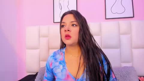 Hailey Henao online show from 05/19/26, 11:38