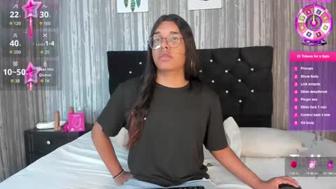 Snapshot of hailey_johnsonn chatting on 09/14/25, 02:16 hailey_johnsonn online show from 09/14/25, 02:16