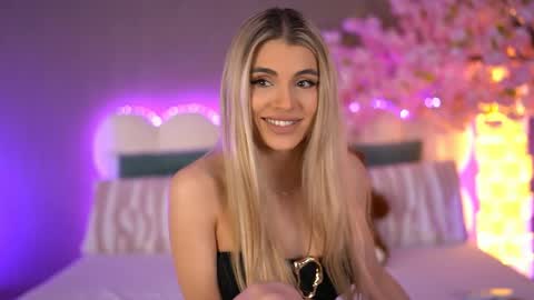 Hailey online show from 04/14/26, 06:41