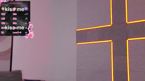 HaileyPeach online show from 12/18/25, 06:36