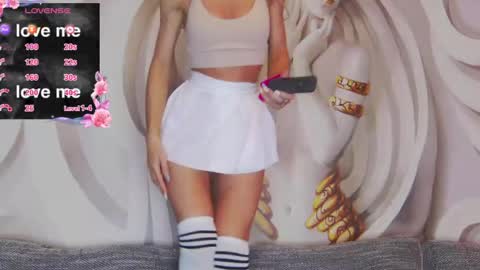 HaileyPeach online show from 05/06/26, 05:07