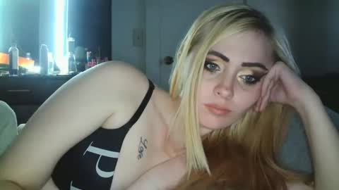 Hailey and d online show from 12/17/24, 10:43