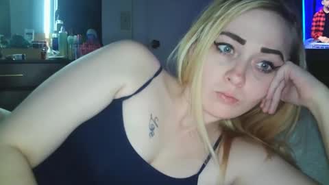 Hailey and d online show from 02/16/25, 11:16