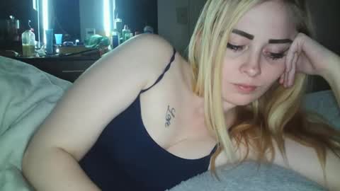 Hailey and d online show from 02/17/25, 02:42