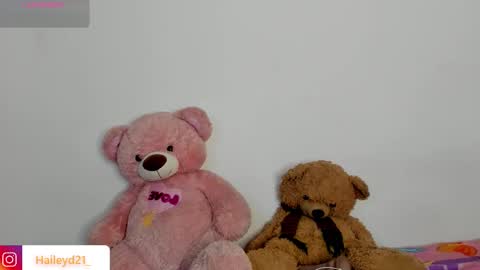 Hailey online show from 02/12/26, 01:55