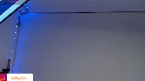 Hailey online show from 02/25/26, 11:14