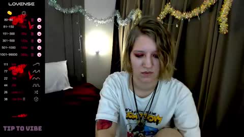 Snapshot of haileyfoxy chatting on 01/09/25, 05:02 Hailey online show from 01/09/25, 05:02