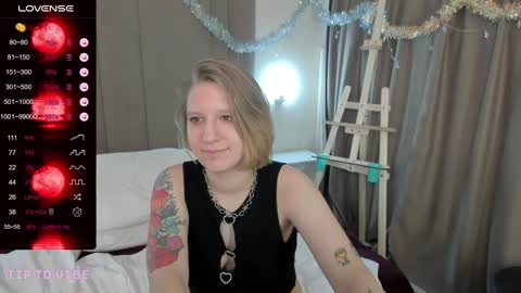 Snapshot of haileyfoxy chatting on 02/02/25, 08:24 Hailey online show from 02/02/25, 08:24