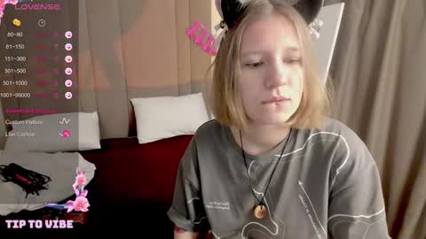 Snapshot of haileyfoxy chatting on 03/01/25, 03:10 Hailey online show from 03/01/25, 03:10