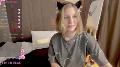 Snapshot of haileyfoxy chatting on 03/01/25, 09:18 Hailey online show from 03/01/25, 09:18