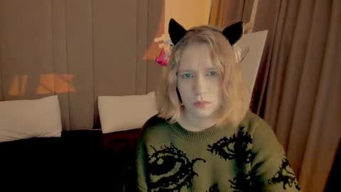 Snapshot of haileyfoxy chatting on 03/05/25, 02:03 Hailey online show from 03/05/25, 02:03