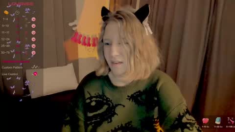 Snapshot of haileyfoxy chatting on 03/05/25, 05:07 Hailey online show from 03/05/25, 05:07