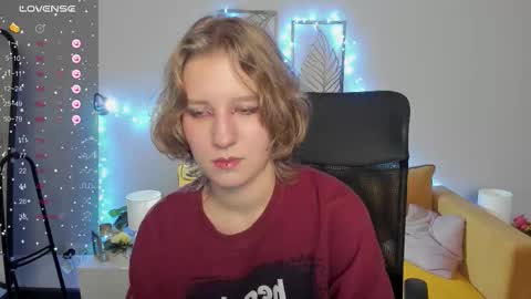 Snapshot of haileyfoxy chatting on 09/29/25, 08:41 Hailey online show from 09/29/25, 08:41