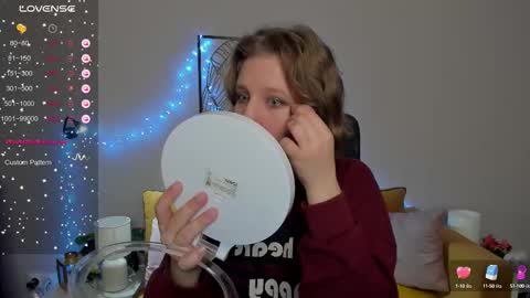 Snapshot of haileyfoxy chatting on 10/04/25, 08:56 Hailey online show from 10/04/25, 08:56