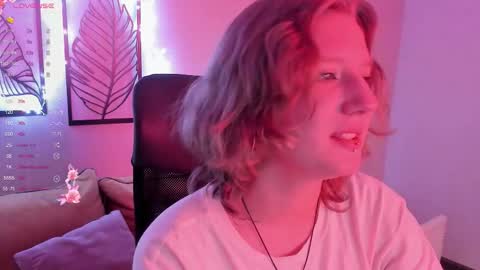 Snapshot of haileyfoxy chatting on 11/24/25, 09:09 Hailey online show from 11/24/25, 09:09