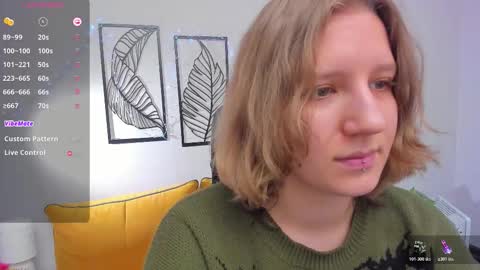 Snapshot of haileyfoxy chatting on 12/21/25, 09:27 Hailey online show from 12/21/25, 09:27