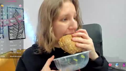 Hailey online show from 01/10/26, 09:00