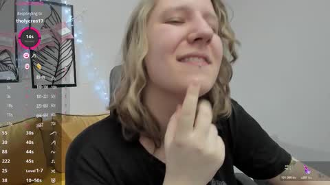 Hailey online show from 02/12/26, 01:06