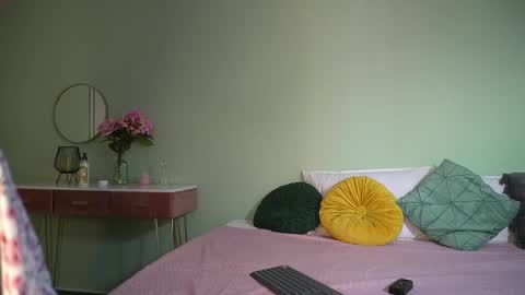 Hailey online show from 03/10/25, 10:59