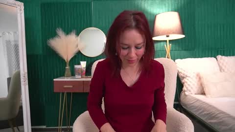 Hailey online show from 11/29/25, 03:53