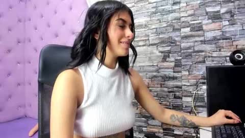 Hailey Petite online show from 05/22/26, 01:17