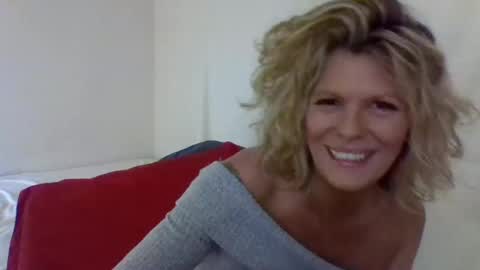 Hailey online show from 12/12/24, 03:32