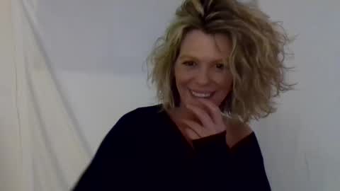 Hailey online show from 12/13/24, 10:55