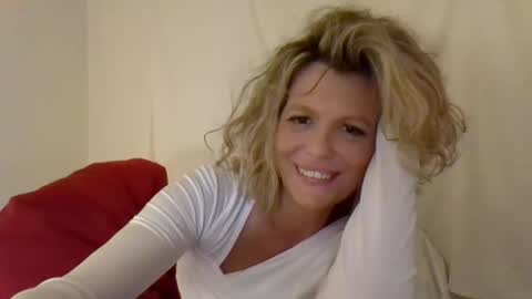 Hailey online show from 12/26/24, 04:21