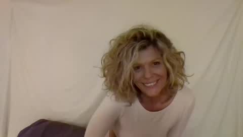 Hailey online show from 12/29/24, 03:22